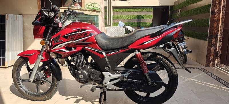 Honda CB 150 new bike mint condition 10/10 For sale 0