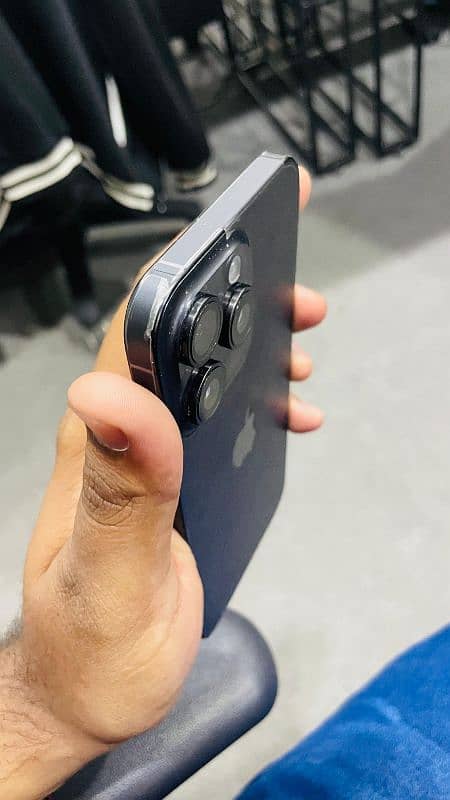 Iphone 15 pro max non pta factory unlocked 5