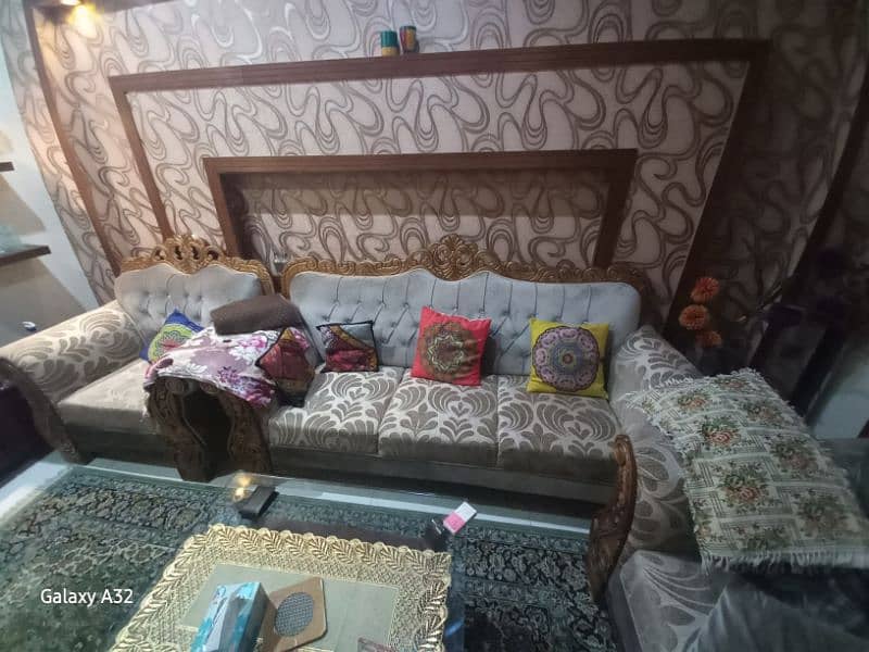 six seater sofa avlaible for sale 1