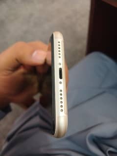 Apple IPhone 11 Good Condition