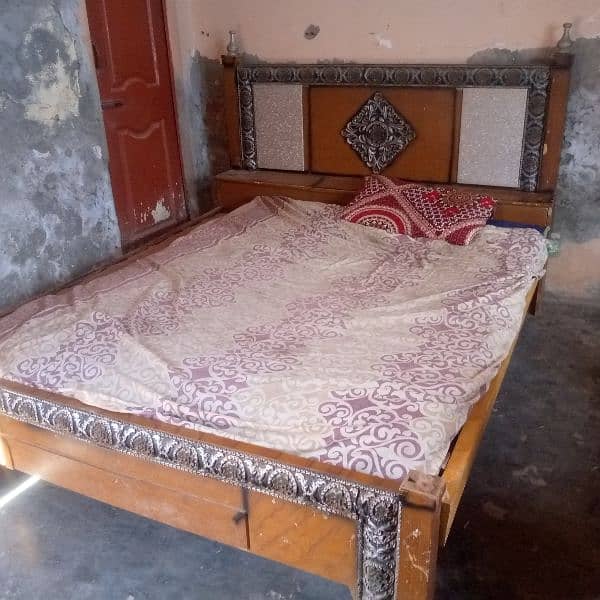 King size Bed 2