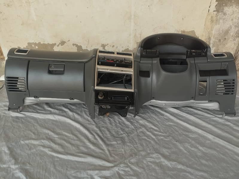 Suzuki cultus dashboard With steering 3