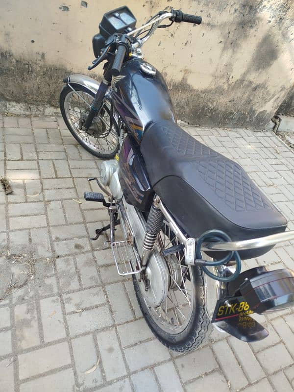 Honda CG 125 Black Colour Model 2020 0