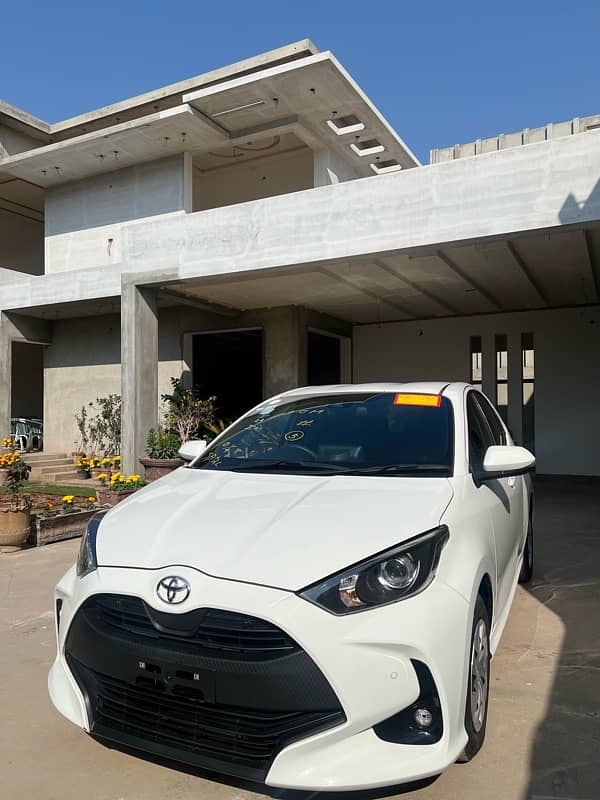 Toyota Yaris hatchback 2021 x package 0