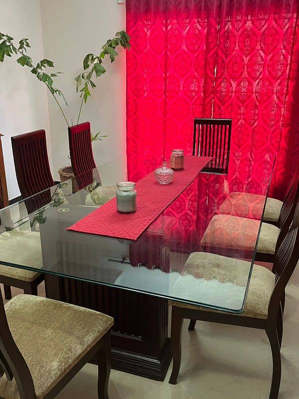 8 seater dining table 0