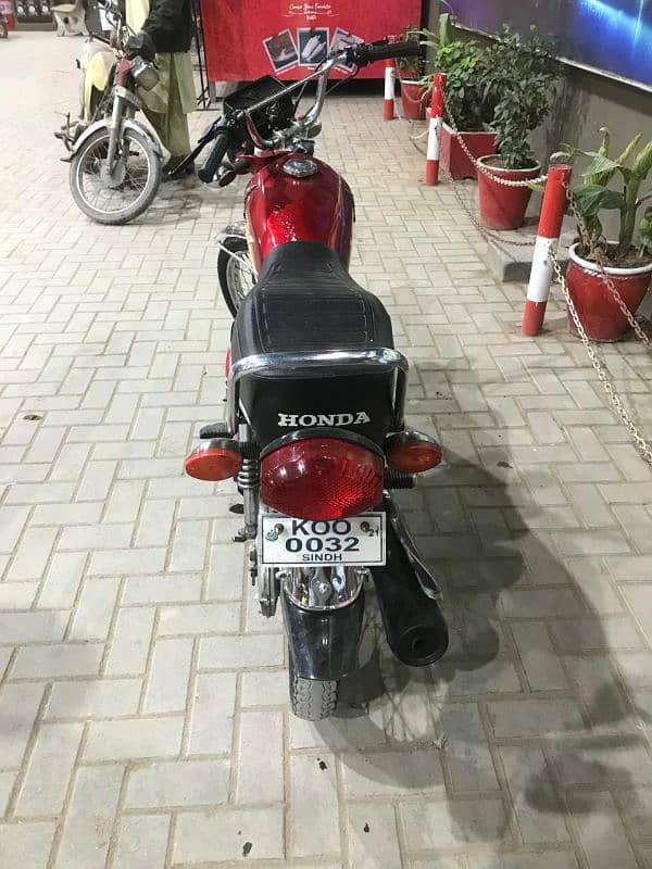 Honda 125 2021 mudel all ok koi Kam ne hy jainine bike hy 0