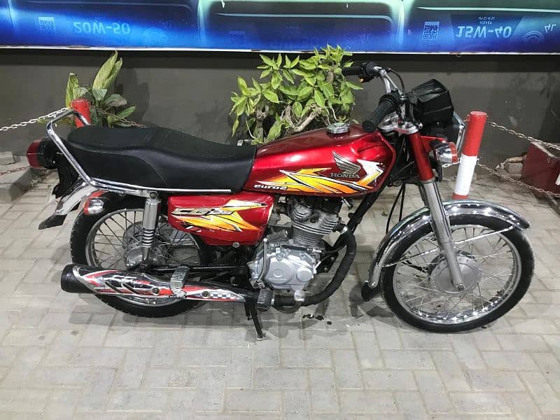 Honda 125 2021 mudel all ok koi Kam ne hy jainine bike hy 5