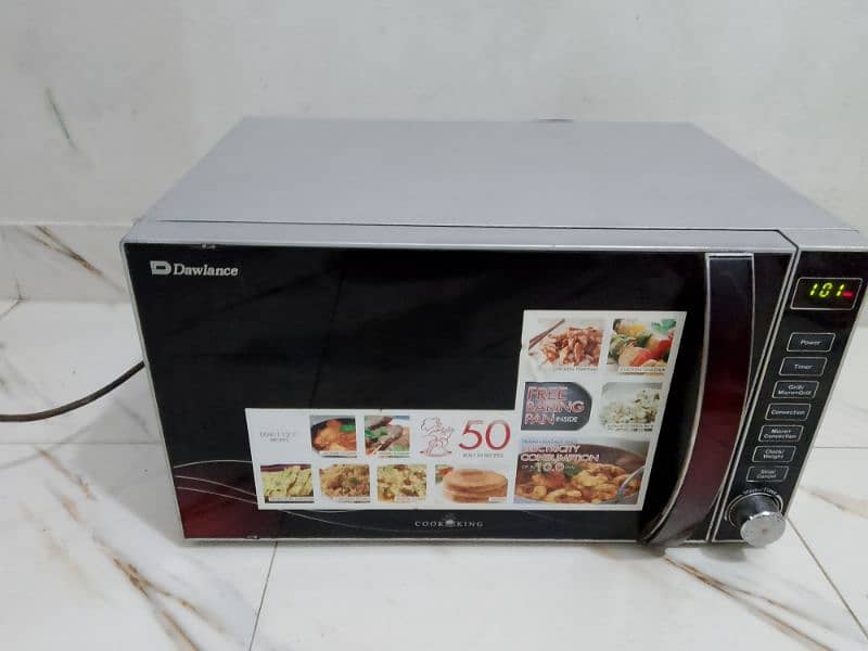 Dawlance 3 in 1 grill baking microwave oven neat and clean condition 2