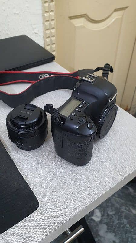 CANON 6D FULL FRAME BODY + LENSE 1