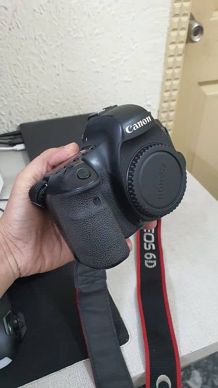 CANON 6D FULL FRAME BODY + LENSE 6