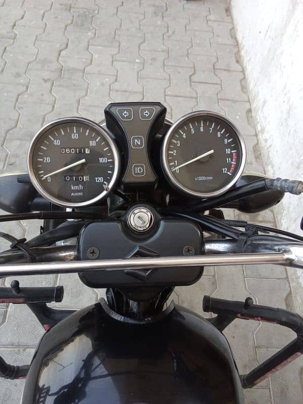 Suzuki GS 150 SE model 2022, urgent sale 8