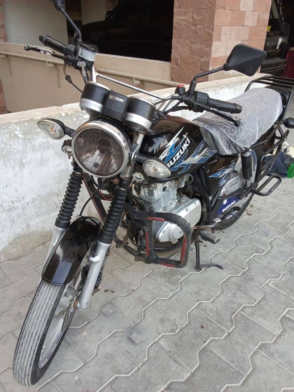 Suzuki GS 150 SE model 2022, urgent sale 10