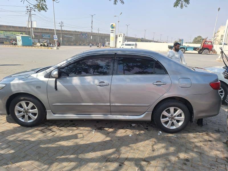 Toyota Corolla Altis 2013 3