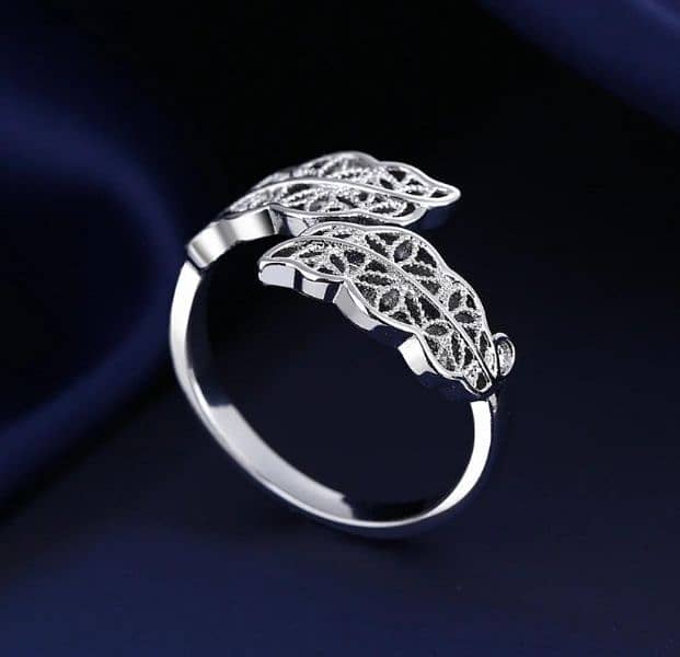 sliver plated leaf design ring 1