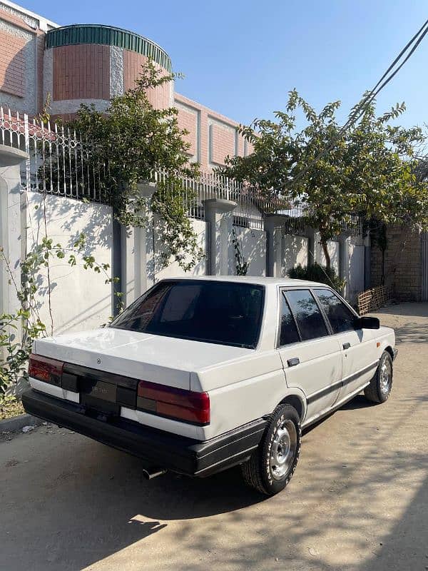 Nissan Sunny 1987 12