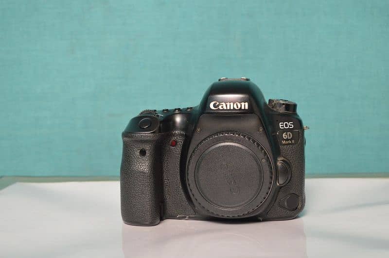 Canon 6D mark ii with 2 lens 24-105 + 17-40 5