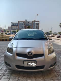 Toyota Vitz 2009 import 2013 registration 2017