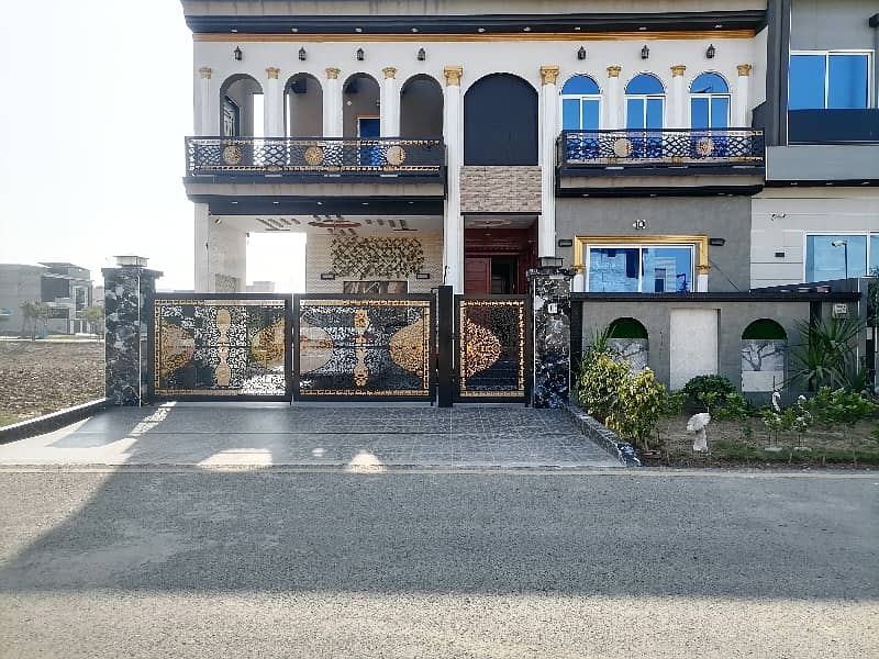 A Palatial Residence For Prime Location sale In Citi Housing Phase 2 Samundri Road Faisalabad 0