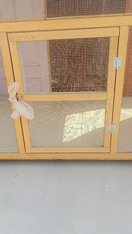 Wooden Hen Cage – Durable & Ready to Use 3