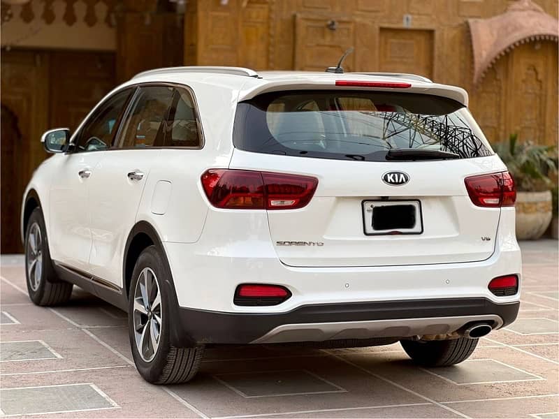 KIA Sorento 2022 5