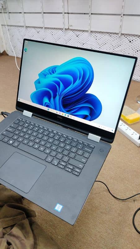 Dell XPS i7-8th touch x 360 3