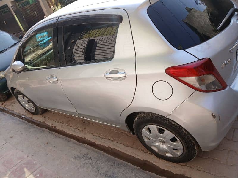 Toyota Vitz 2012 import 2015 4