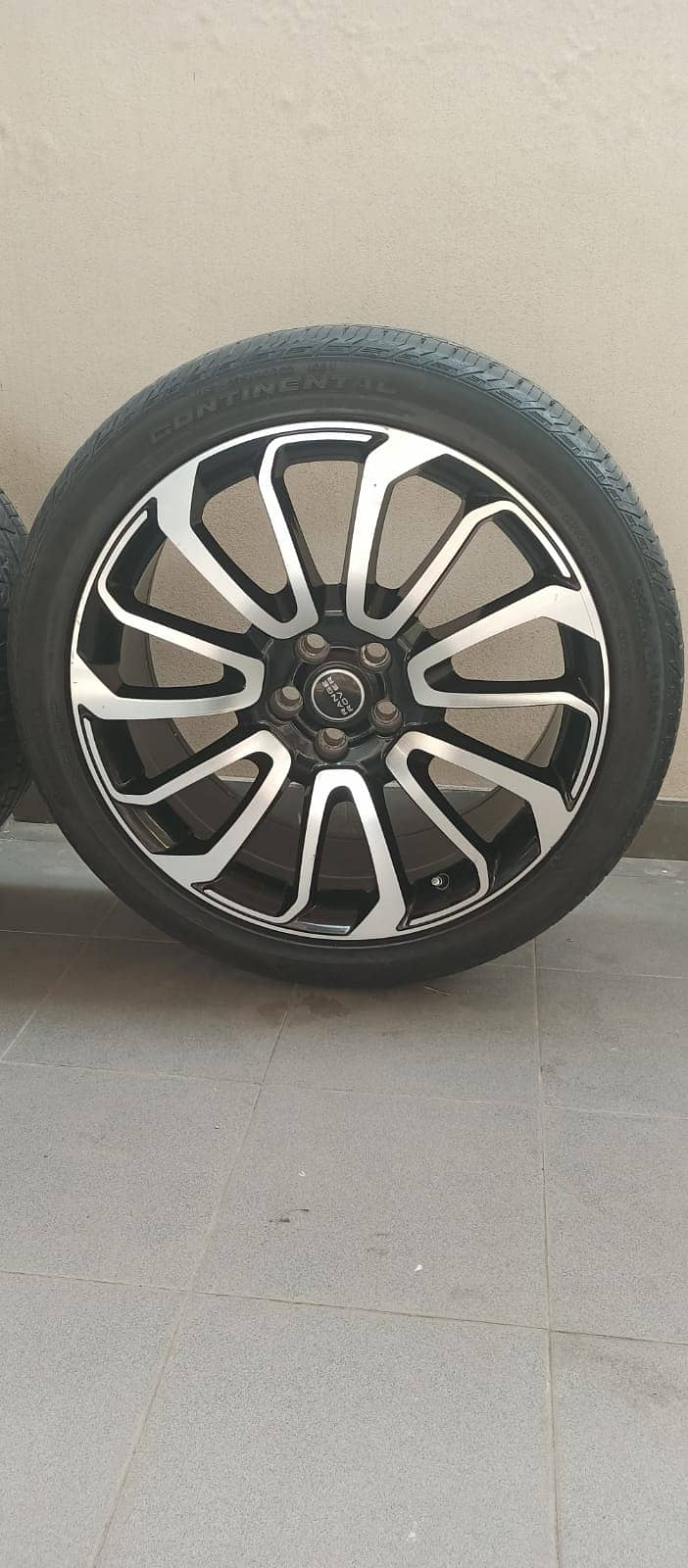 Imported Used Range Rover Rims & Tires 1