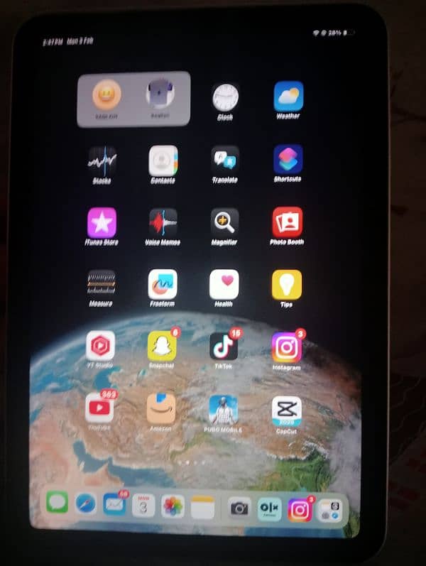 iPad mini 6 look like brand new condition may have 3