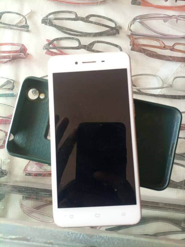 Oppo A37 1