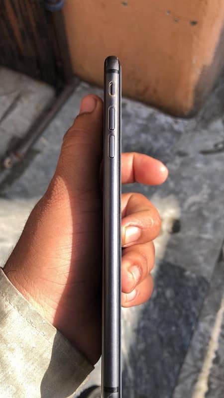 iphone 8 plus  PTA 10/10 sealed phone 6