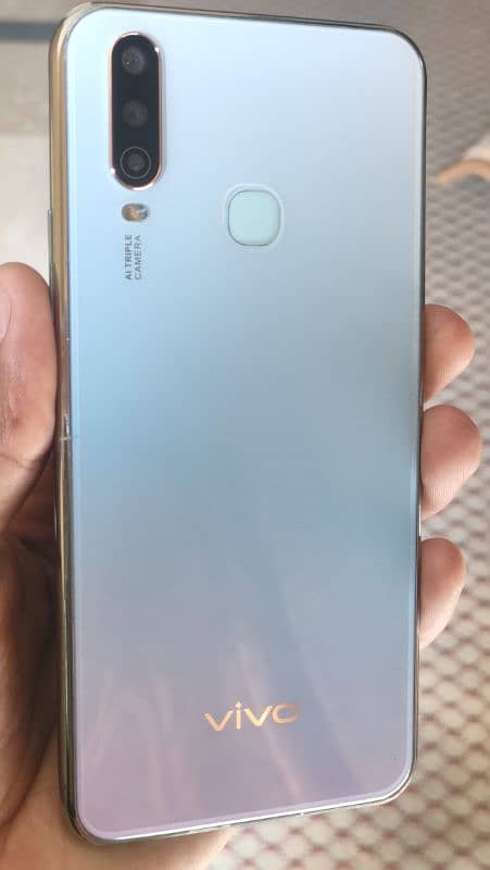 vivo y17  (urgent sale) 10/10 condition 8