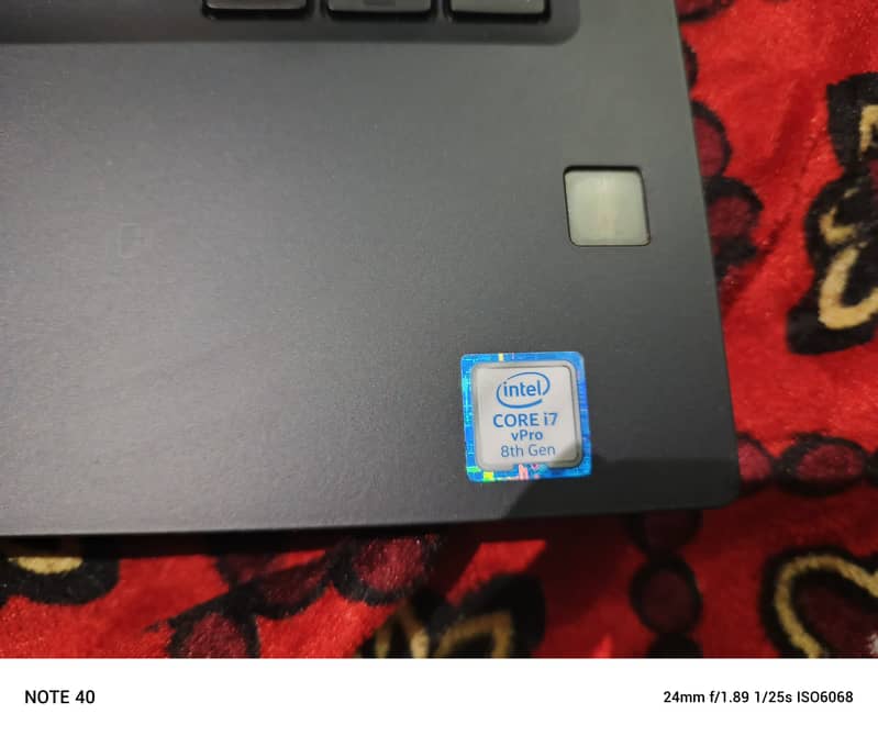 Dell i7 8th generation / 7390 / 8gb 256gb 3