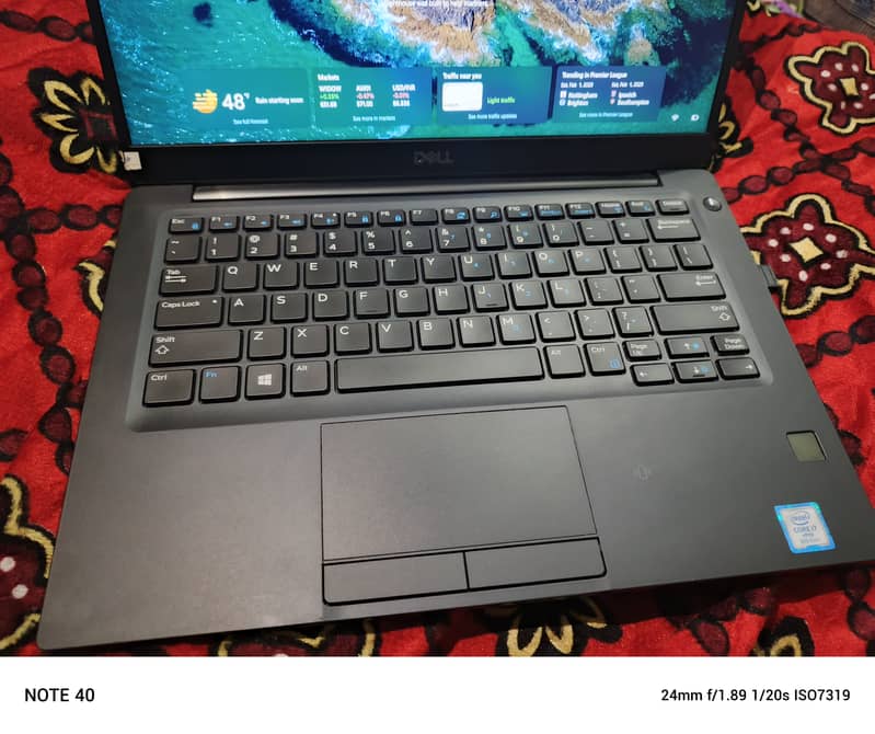 Dell i7 8th generation / 7390 / 8gb 256gb 4