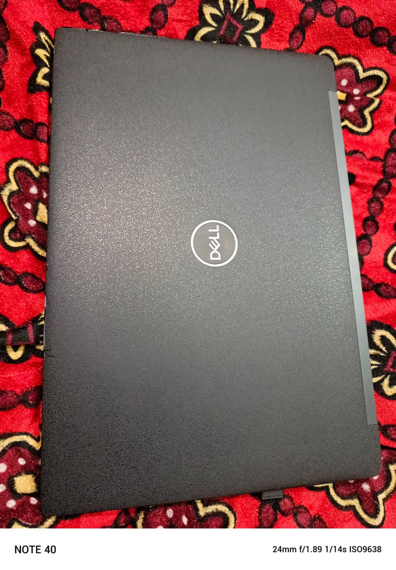 Dell i7 8th generation / 7390 / 8gb 256gb 6