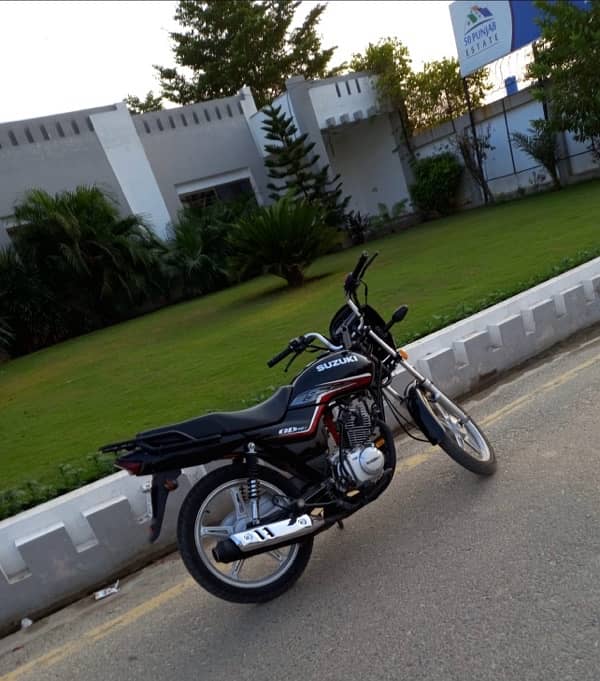 Suzuki GD110s 2