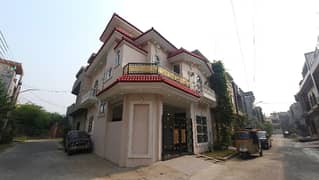 Ideally Located House Of 3 Marla Is Available For Sale In Lahore