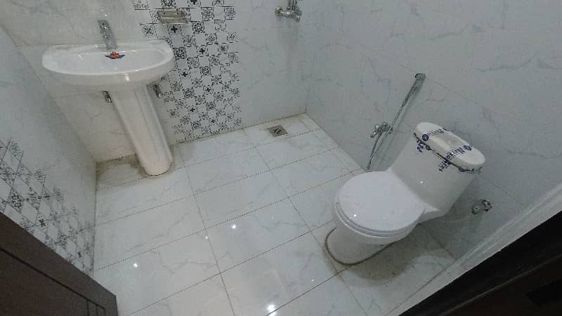 Ideally Located House Of 3 Marla Is Available For Sale In Lahore 13