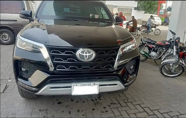 Bullet Proof Car Rental Land Cruiser V8 Fortuner Revo BMW Available  H 17