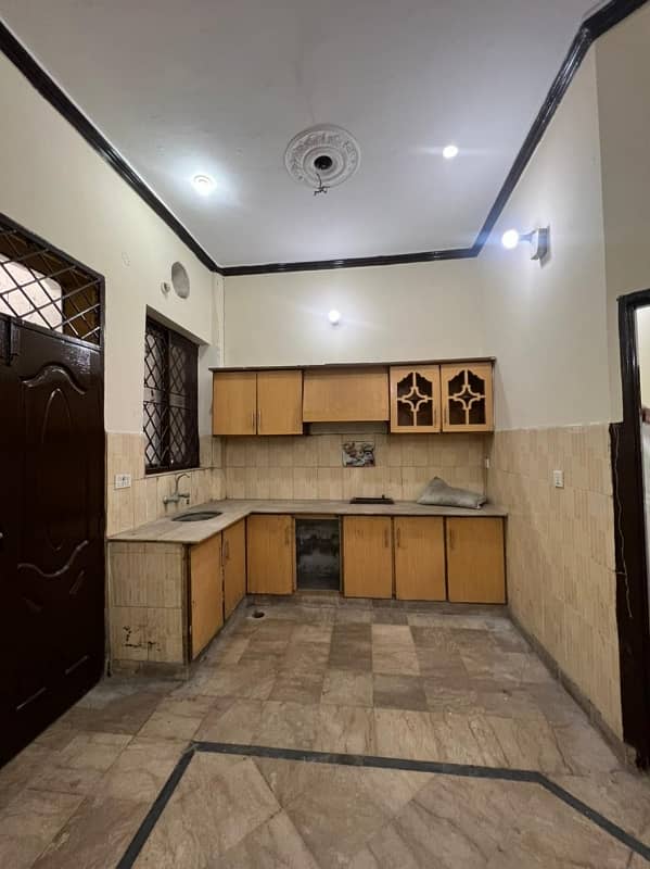 A BEAUTIFUL HOUSE FOR SALE DEPENDS ON 4 MERLA DOUBLE STORY IN AL AHMAD GARDEN PHASE 1 GT ROAD LAHORE. 5