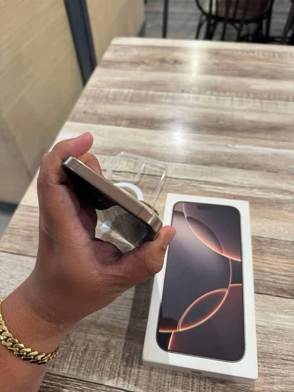 iPhone 16 Pro Max 256gb Non PTA 2