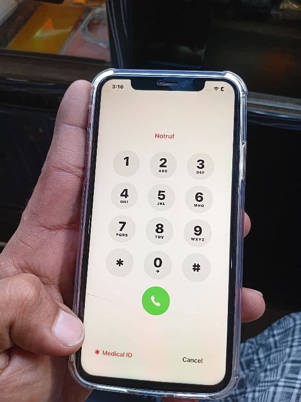 iPhone X's Gold colour 5