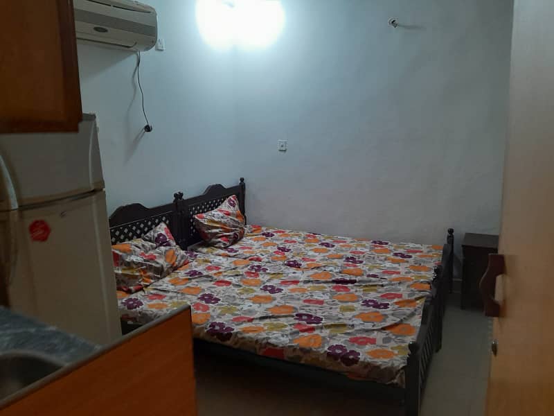 Idol Furnished Apartment Male/ Female 1