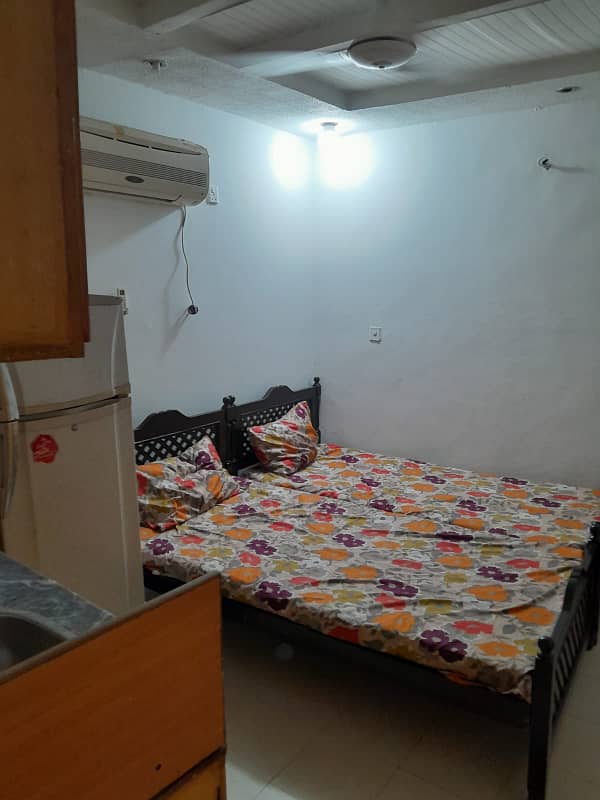 Idol Furnished Apartment Male/ Female 3