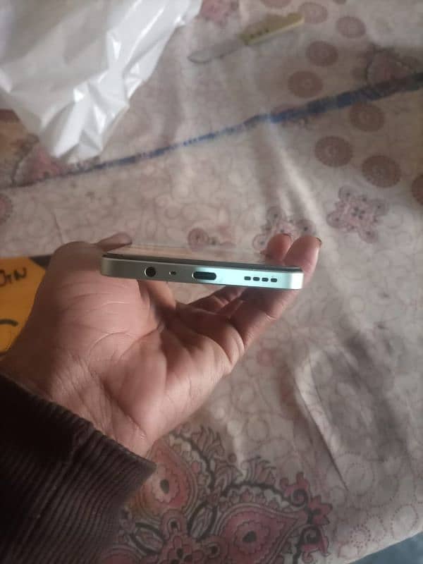 realme c63 6/128 memory full box han 10 month gannati han abi 2