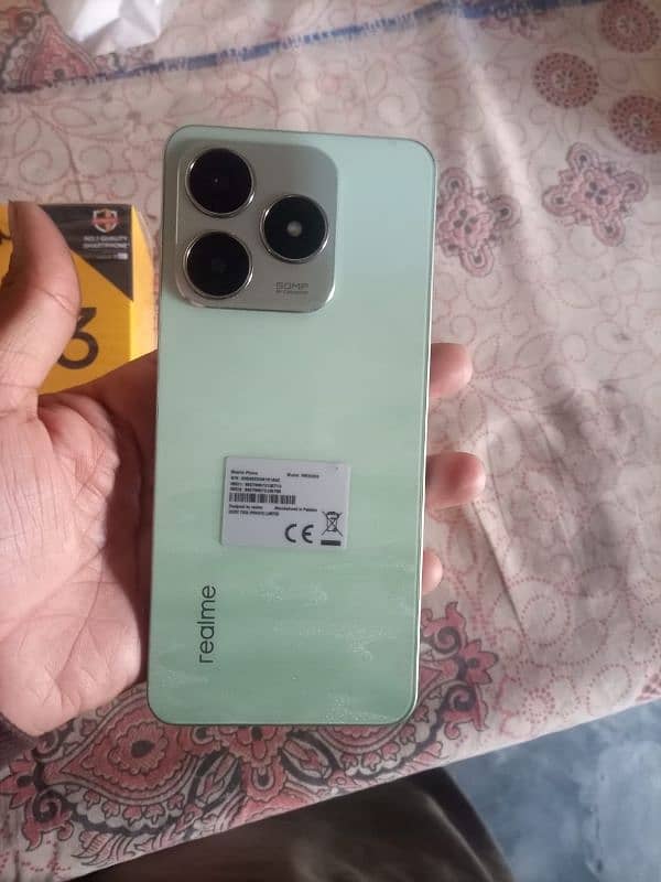 realme c63 6/128 memory full box han 10 month gannati han abi 4