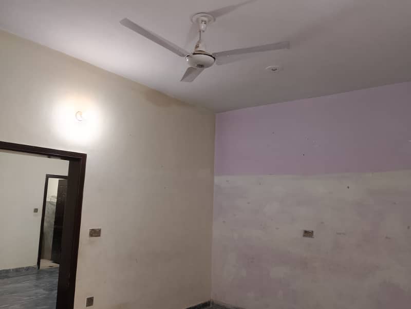 Single room with bathroom for bechlors in in Khanna dak Islamabad 2