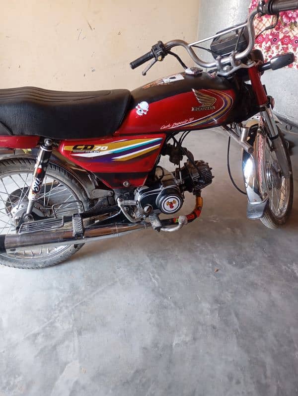 Honda 70  2015model. plaese call me 03067001202. . . 03025101267 3