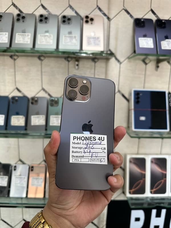 i phone 13 pro max 256gb NoN PTA fu 4 month sim time 2