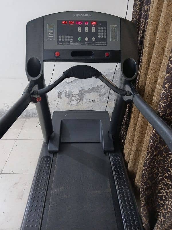 Treadmill / running machine / jogging machine 0