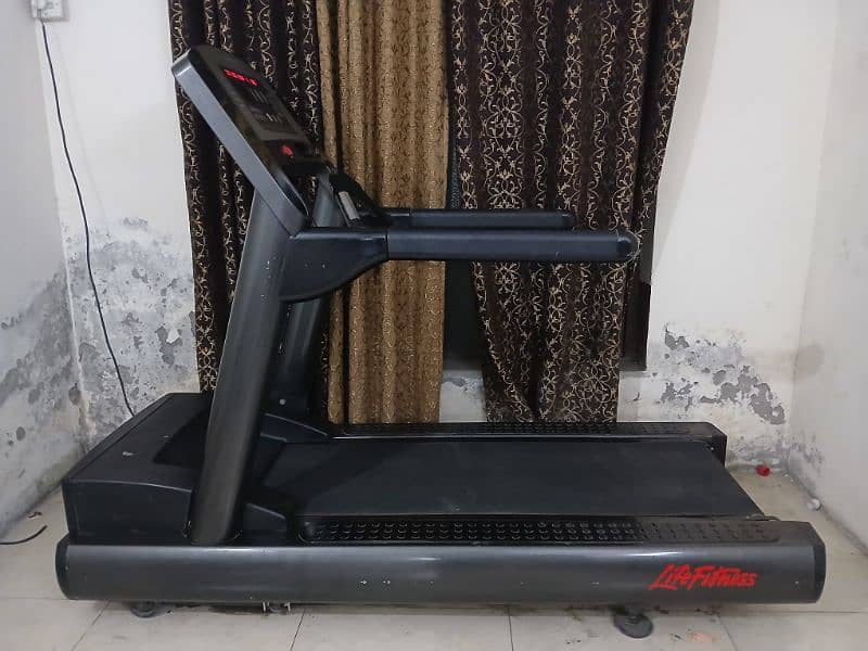 Treadmill / running machine / jogging machine 3